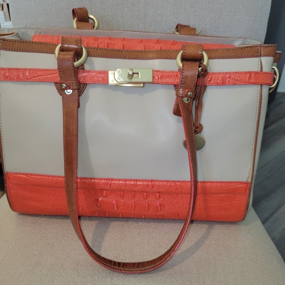 ****PRICE REDUCTION****Brahmin Orange & Cream Purse - Picture 1 of 9